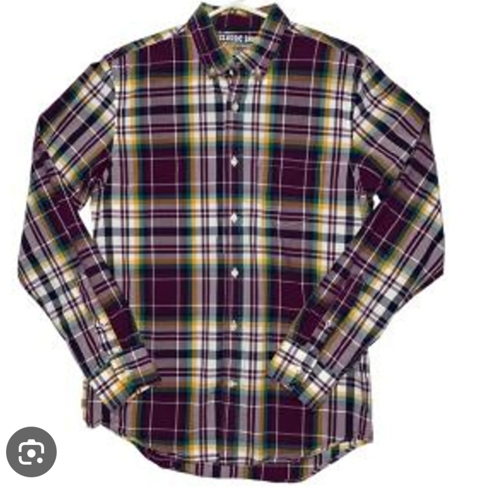 Old Navy Classic Slim Fit Plaid Button Up Shirt